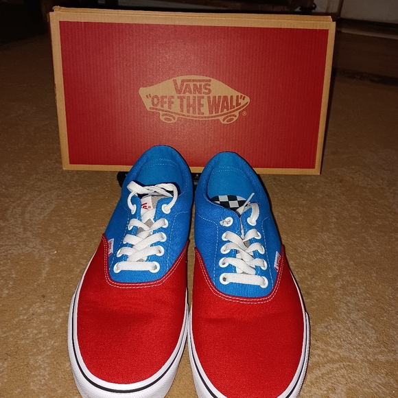 Vans - Picture 3 of 3